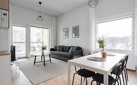 Spacious 2Br At Tammela Stadium - Sauna & Balcony